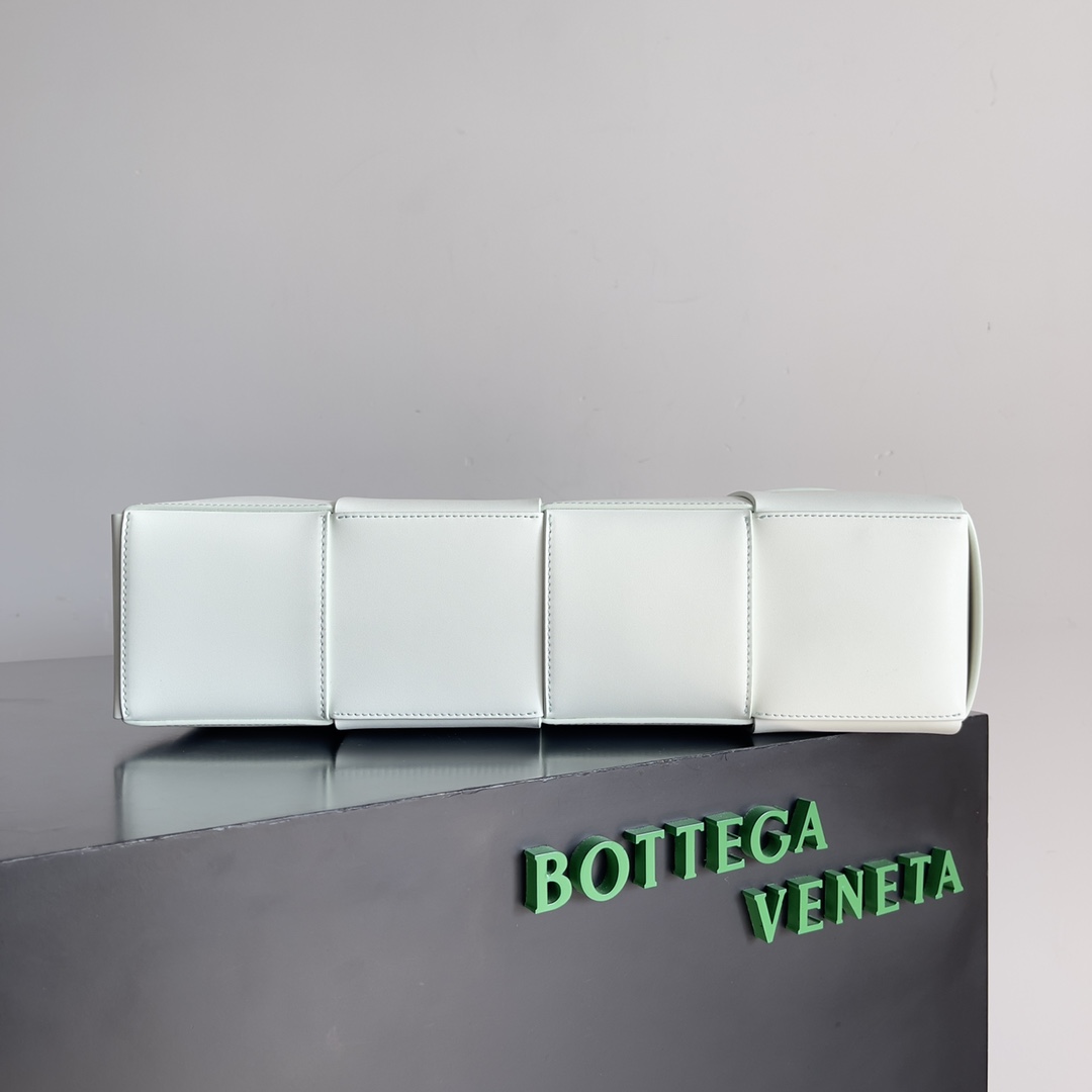 Bottega Veneta Shopping Bags